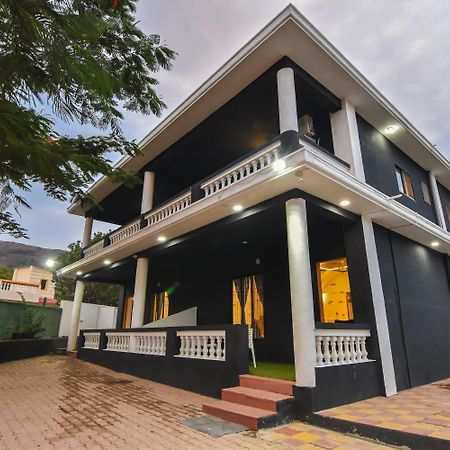 Black Stone Villa Kārli Buitenkant foto